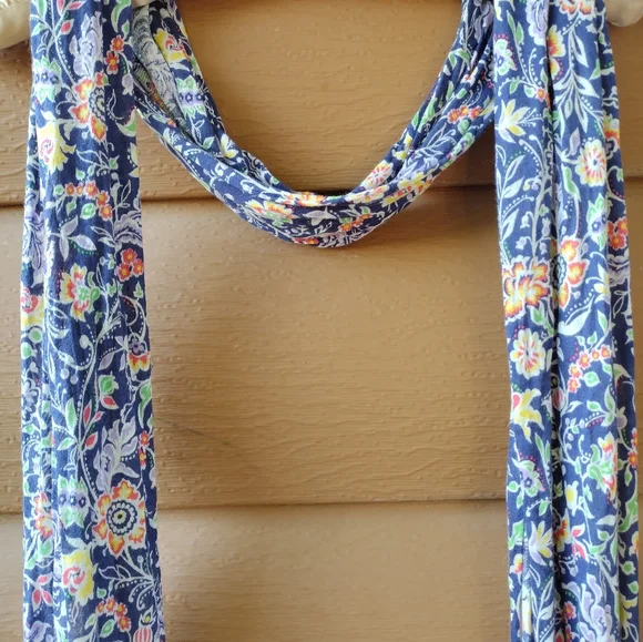 Scarf - Picture 3 of 6